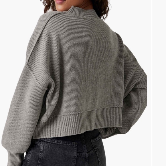Free People NWT Easy Street Slouchy Drop Shoulder Crop Grey Pullover size Large - Picture 3 of 11